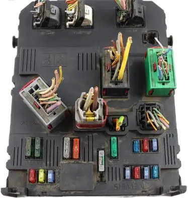 Citroen C3 Fuse module 9653667580 S118085320E