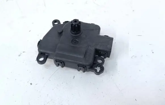 Ford Fusion II Air flap motor/actuator DG9H19E616CA