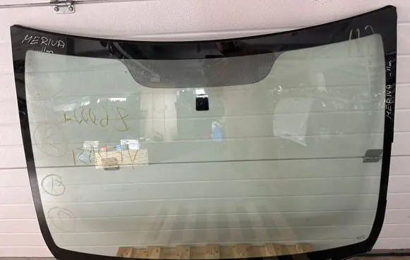 Opel Meriva B Front windscreen/windshield window 