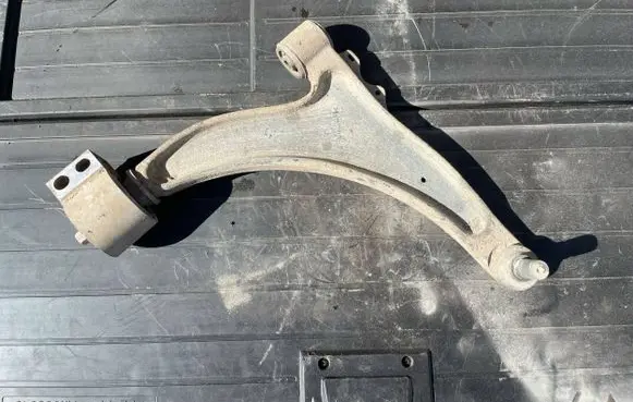 Opel Insignia A Front control arm 13360018 13273605
