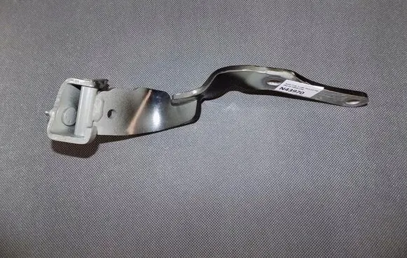 Audi TT TTS RS Mk3 8S Tailgate/trunk/boot hinge 8S8827300B