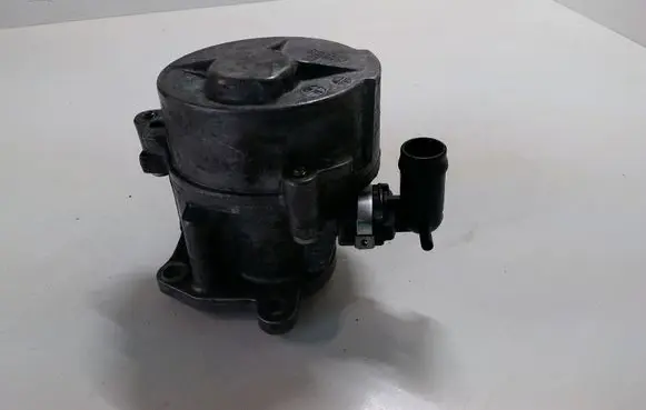 Renault Megane II Vacuum pump D163451323