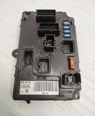 Peugeot 407 Fuse module 9656148080 S120017003I BSCA0200