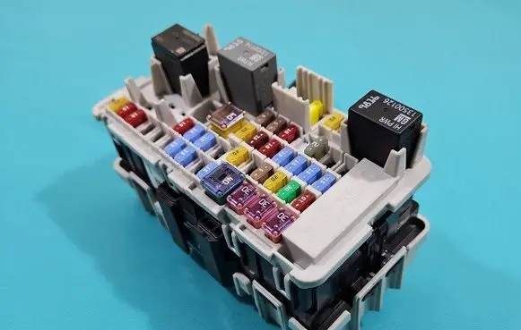 Fuse box set
