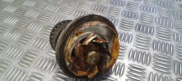 Opel Vectra B Water pump