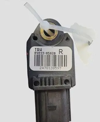 Toyota Avensis T250 Airbag deployment crash/impact sensor 8983305020
