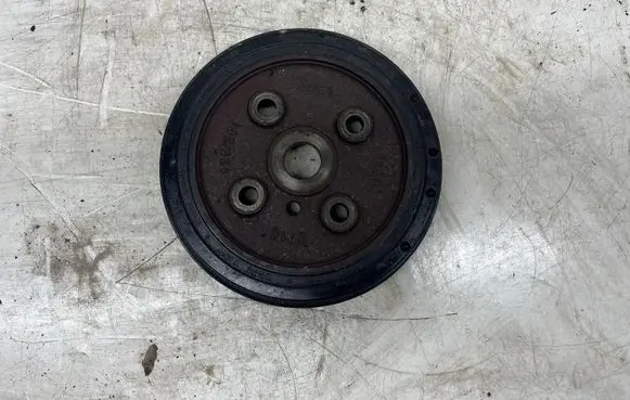 Volkswagen Golf Plus Crankshaft pulley 31258122