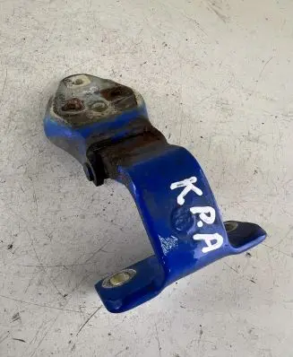 Iveco Daily 4th gen Front door lower hinge 56087