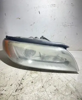 Volvo V70 Headlight/headlamp
