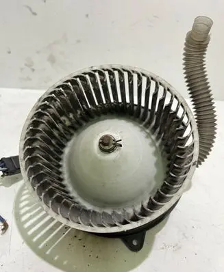 Mazda 626 Heater fan/blower 8940000