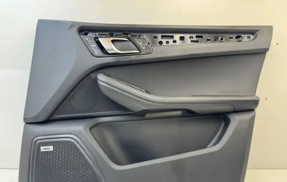 Porsche Macan (95B) Front door card panel trim 95B867106