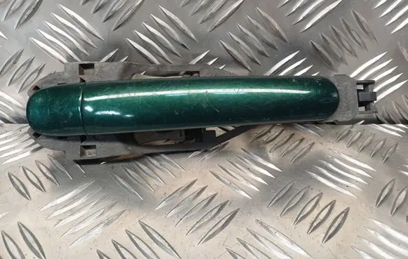 Volkswagen PASSAT B5 Front door exterior handle 3B0837885