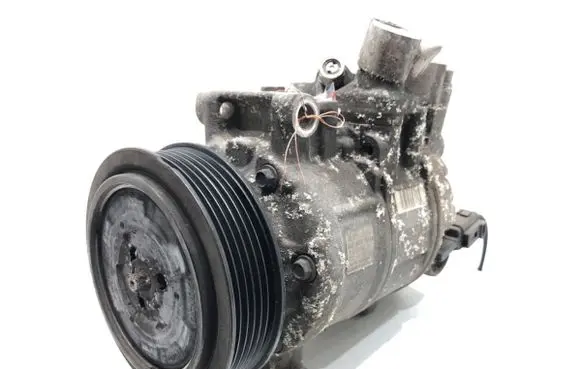 Volkswagen PASSAT B7 Air conditioning (A/C) compressor (pump) 1K0820808A