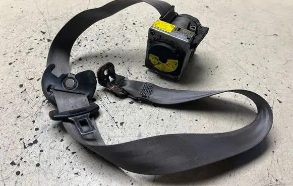 Seat Leon (1M) Front seatbelt 27213119