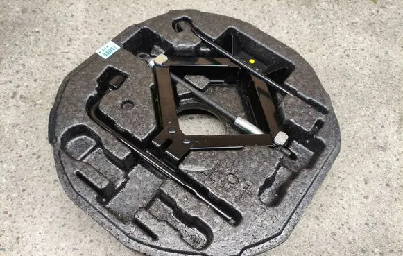 KIA Stinger Tool set 09149J5200