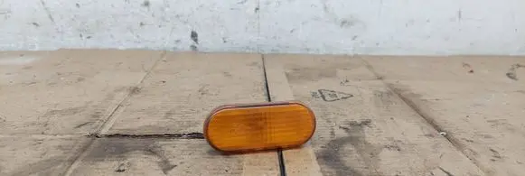 Volkswagen PASSAT B4 Front fender indicator light 1H0949111