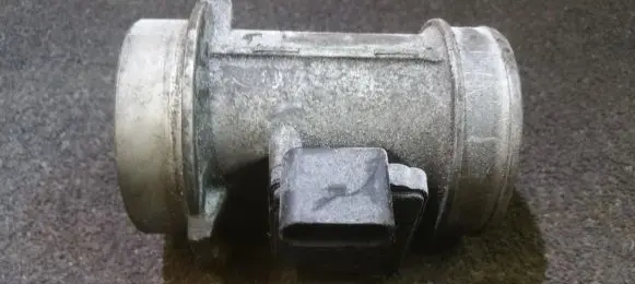 Audi A4 S4 B6 8E 8H Mass air flow meter 059906461D AFH70M-28