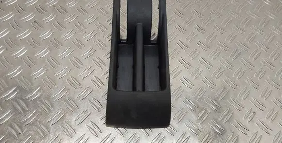 Toyota Verso Rear seat rail trim cover 721370F060