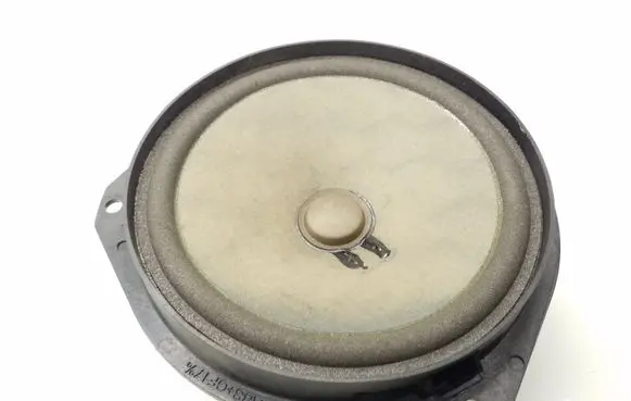 Fiat 500 Front door speaker A0121I04