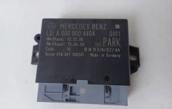 Mercedes-Benz E C207 W207 Parking PDC control unit/module A0009004404