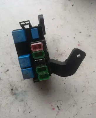 Hyundai Santa Fe Fuse module