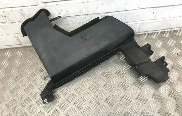 Nissan Leaf I (ZE0) Radiator trim 628223NA0A