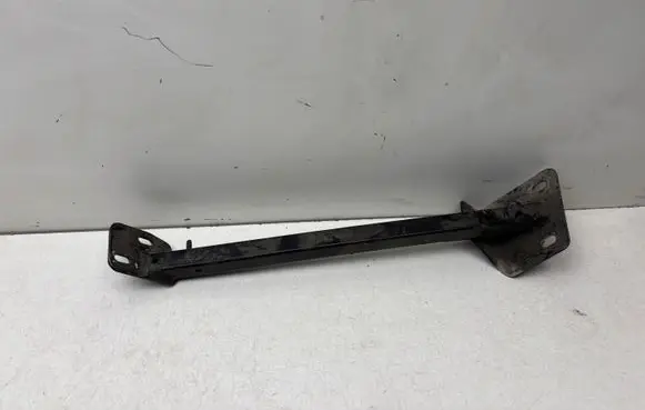 Audi A8 S8 D3 4E Fender mounting bracket 4E0805464E