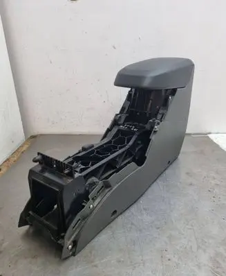 Ford Kuga I Armrest