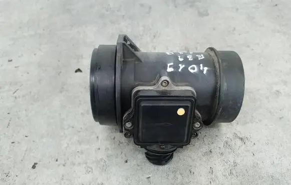 BMW 5 E39 Mass air flow meter 1730033