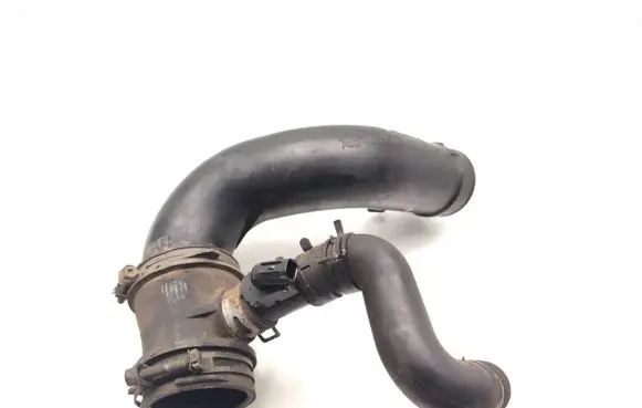 Mazda 6 Air intake hose/pipe SH01-13225 K6805 SH01-13231