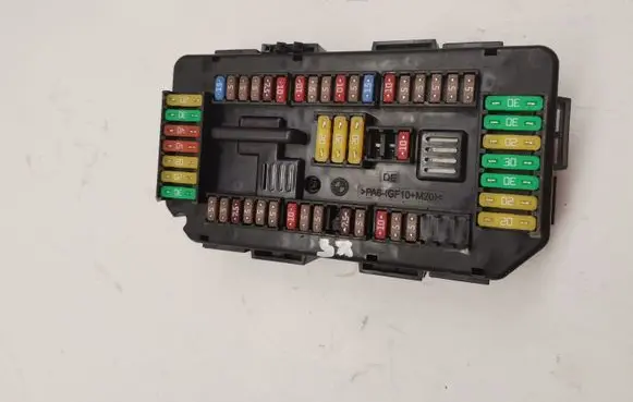 BMW X5 F15 Fuse module 6819653