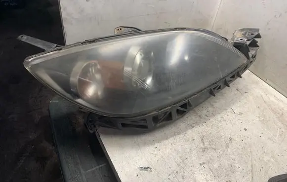 Mazda 3 I Headlight/headlamp P2951