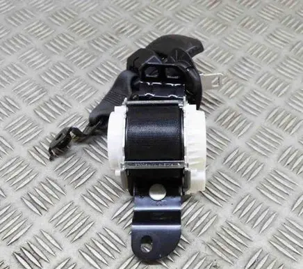 BMW 2 F45 Middle seatbelt (rear) 7469264
