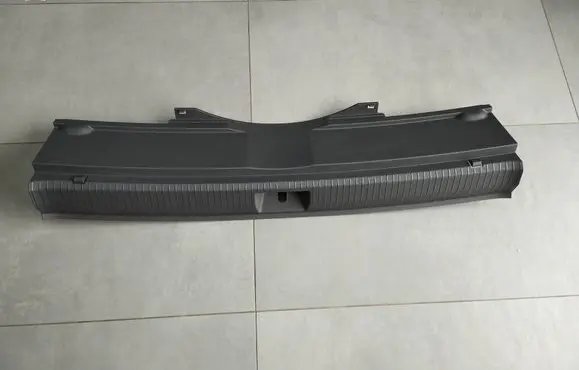 Volkswagen Tiguan Trunk/boot sill cover protection 571863459 20004143