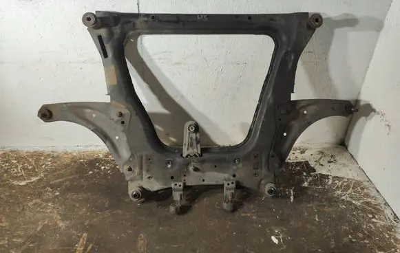 Nissan Juke I F15 Front subframe 