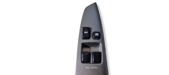 Toyota Corolla E120 E130 Electric window control switch 8404013061