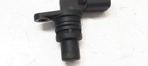 Mazda 3 II Camshaft position sensor 6M8G12K073