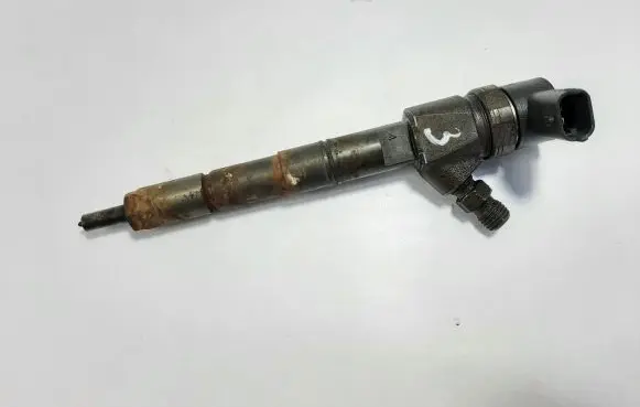 Opel Zafira C Fuel injector 55577668 0445110423