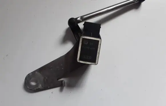 BMW 6 E63 E64 Air suspension front height level sensor 1093697