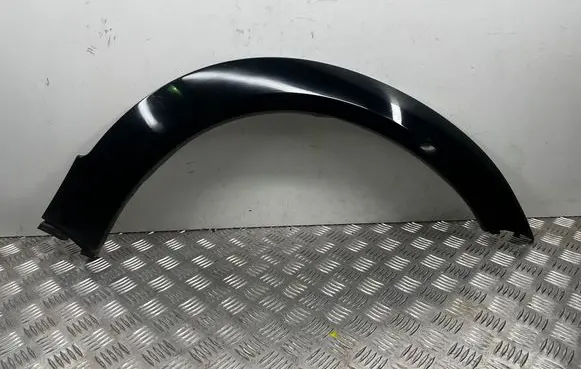 Subaru Outback Front arch trim 