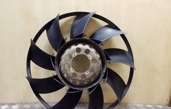Land Rover Discovery 3 - LR3 Fan impeller PGG500030