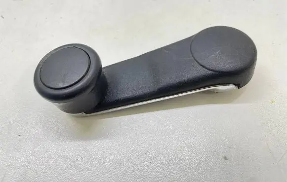 Audi 80 90 S2 B4 Rear door window winding handle 