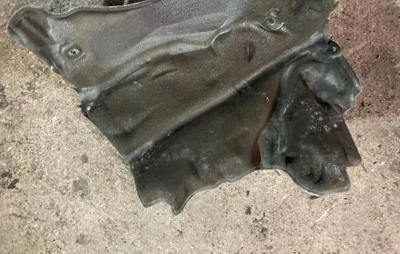 BMW 4 F36 Gran coupe Heat shield in engine bay 8513138