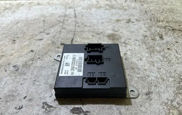 Mercedes-Benz E W211 Comfort/convenience module 2115452132 2090711235