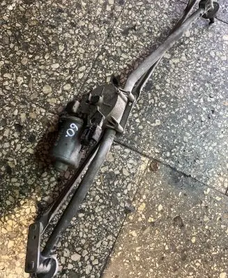 Mercedes-Benz Sprinter W906 Front wiper linkage and motor 404955