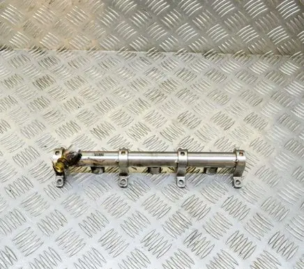 Fuel main line pipe