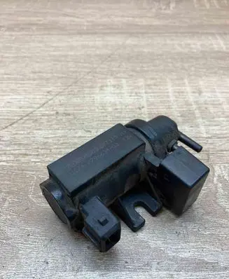 BMW 5 E60 E61 Turbo solenoid valve 7796634