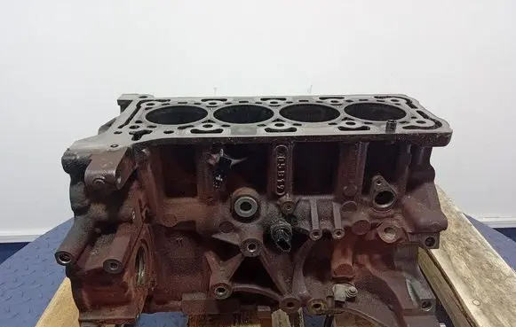 Ford Mondeo MK I Engine block GK2Q6019BBDW10F