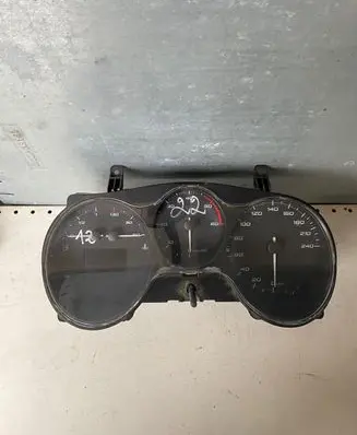 Seat Leon (1P) Speedometer (instrument cluster) 1P0920810J 1020600180