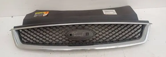 Ford Focus Front bumper upper radiator grill 4M518138AE 4M518200A 4M5182001